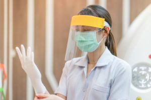 Mt. Dora dentist dons extra PPE to prepare for appointment in COVID-19